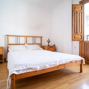 https://la-casa-de-elvira.es-andalucia.com